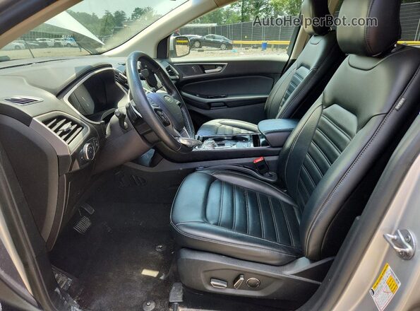 2FMPK4J9XKBC28436 2019 FORD EDGE Silver Front interior view