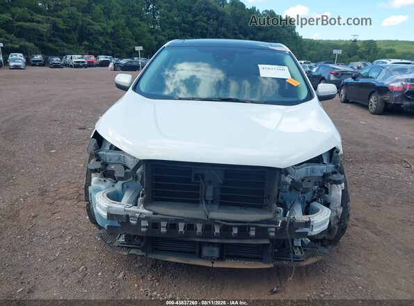 2FMPK4K91NBA09402 2022 FORD EDGE White Widok wnętrza z tyłu