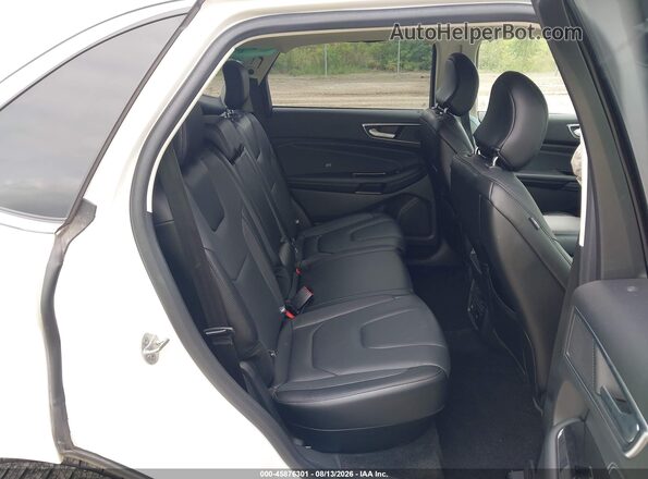 2FMPK4K93HBC21156 2017 FORD EDGE White Widok naklejki z numerem VIN