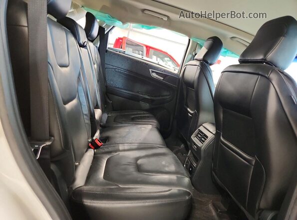 2FMPK4K93LBB24774 2020 FORD EDGE White Widok wnętrza z tyłu