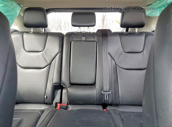2FMPK4K94LBA99156 2020 FORD EDGE Silver Widok tylnych siedzeń