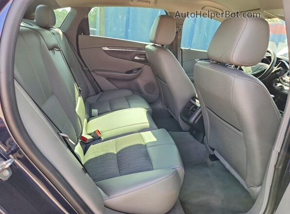 2G1105S30J9120227 2018 CHEVROLET IMPALA Blue Widok tylnych siedzeń