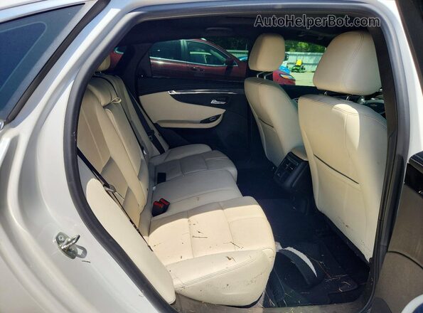 2G1105S39J9151248 2018 CHEVROLET IMPALA Silver Rear seats view
