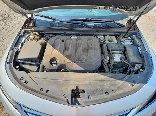 2G1105S39L9105308 2020 CHEVROLET IMPALA Silver Widok wnętrza z tyłu