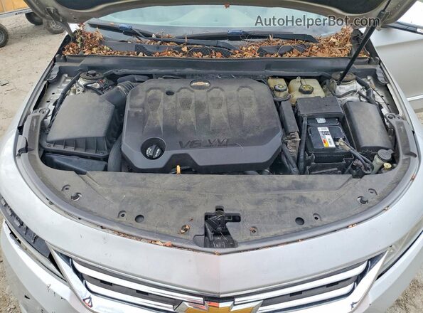 2G1125S38J9151879 2018 CHEVROLET IMPALA Silver Widok wnętrza z tyłu