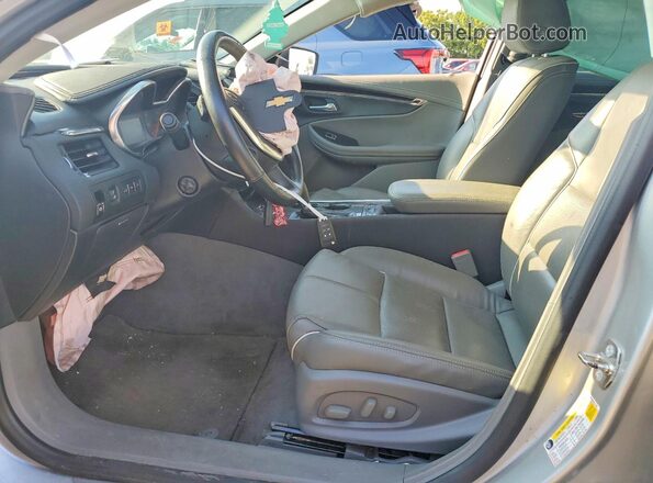 2G1145S35G9117790 2016 CHEVROLET IMPALA Серебряный Вид салона спереди