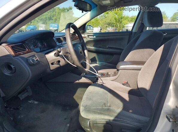 2G1WB5E34G1173595 2016 CHEVROLET IMPALA Серебряный Вид салона спереди