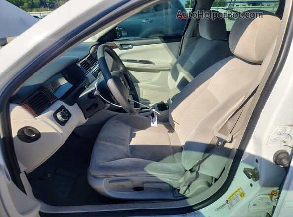 2G1WB5E36G1166177 2016 CHEVROLET IMPALA Белый Вид салона спереди