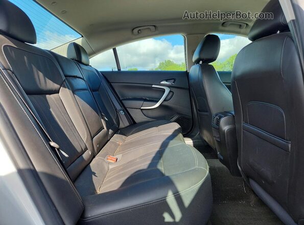 2G4G35EX9G9203036 2016 BUICK REGAL White Вид задніх сидінь