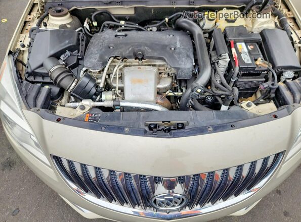 2G4GK5EX1G9157592 2016 BUICK REGAL Gold Вид задньої частини салону
