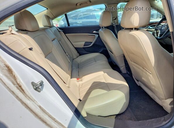 2G4GS5GX7G9108619 2016 BUICK REGAL Белый Вид задних сидений
