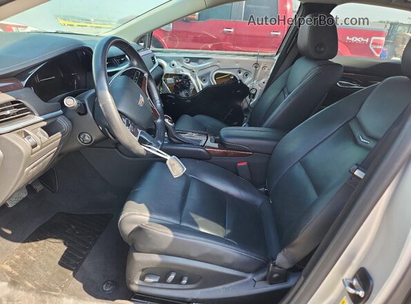 2G61M5S33H9133918 2017 CADILLAC XTS Silver წინა სალონის ხედი