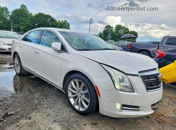 2G61M5S36H9108575 2017 CADILLAC XTS White Front right