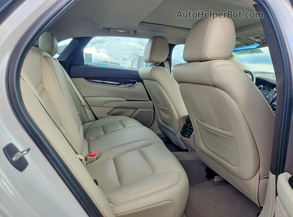 2G61M5S36H9108575 2017 CADILLAC XTS White Rear seats view