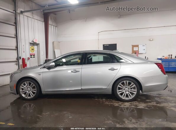 2G61M5S37K9117907 2019 CADILLAC XTS Silver Vista interior de 360 grados