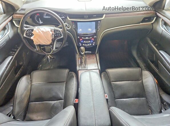 2G61M5S37K9118460 2019 CADILLAC XTS Silver Widok deski rozdzielczej