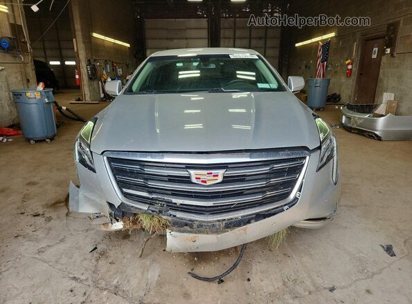 2G61M5S37K9118460 2019 CADILLAC XTS Silver Widok z przodu