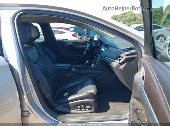 2G61M5S39K9125958 2019 CADILLAC XTS Silver Vista interior delantera