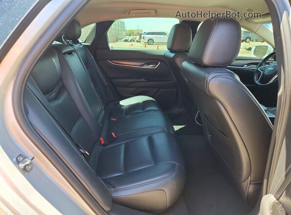 2G61M5S3XK9134376 2019 CADILLAC XTS Silver Vista de los asientos traseros