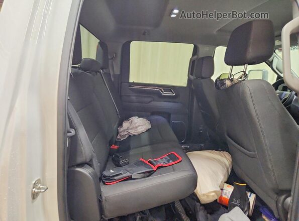 2GC1KNE73T1124970 2026 CHEVROLET SILVERADO Белый Вид задних сидений