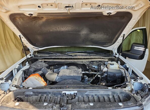 2GC1KNE73T1124970 2026 CHEVROLET SILVERADO Белый Вид задней части салона