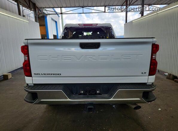 2GC1KNE73T1160089 2026 CHEVROLET SILVERADO White Вид ззаду