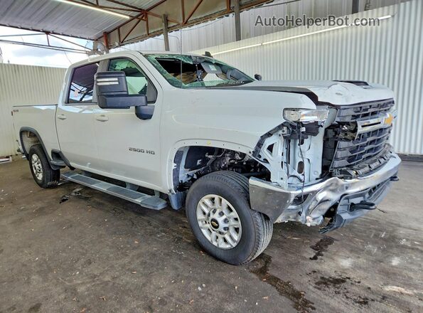 2GC1KNE73T1160089 2026 CHEVROLET SILVERADO White Передня права чверть