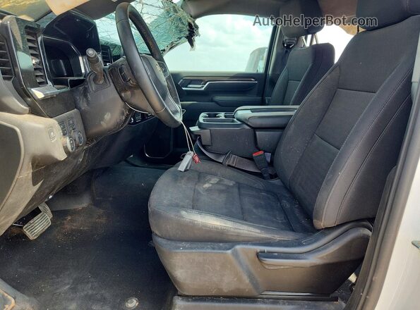 2GC1KNE79T1146178 2026 CHEVROLET SILVERADO White წინა სალონის ხედი