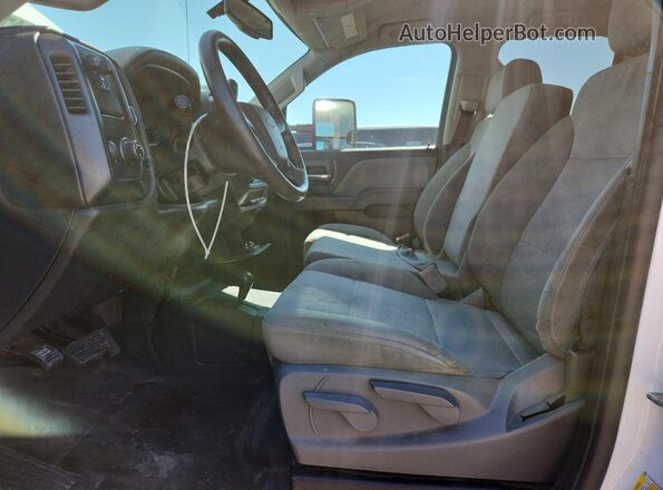 2GC2KREG2K1164628 2019 CHEVROLET SILVERADO White Առջևի վահանակի տեսք