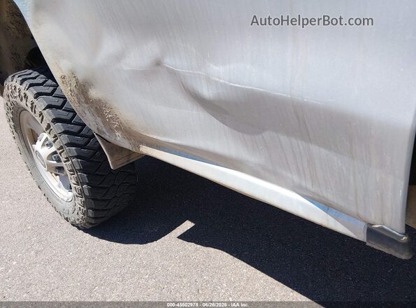 2GC2KREGXK1111997 2019 CHEVROLET SILVERADO Silver 