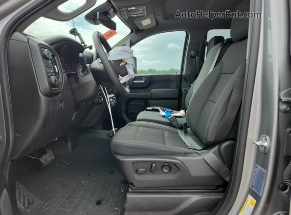 2GC4KME73S1180820 2025 CHEVROLET SILVERADO Gray Вид салону спереду