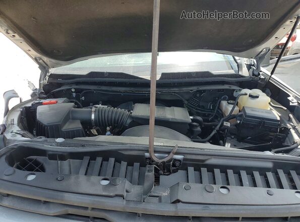 2GC4KME78S1152477 2025 CHEVROLET SILVERADO Silver Widok wnętrza z tyłu