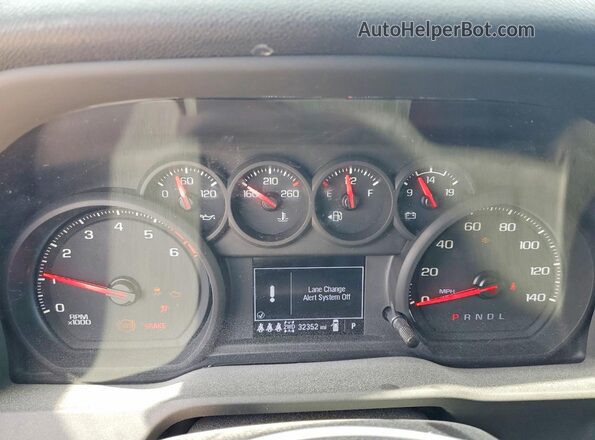 2GC4KME78S1152477 2025 CHEVROLET SILVERADO Silver Widok zestawu wskaźników