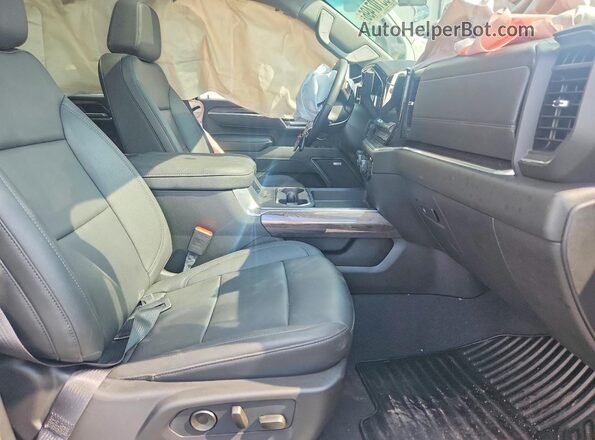 2GC4KUE76T1126851 2026 CHEVROLET SILVERADO Black წინა სალონის ხედი