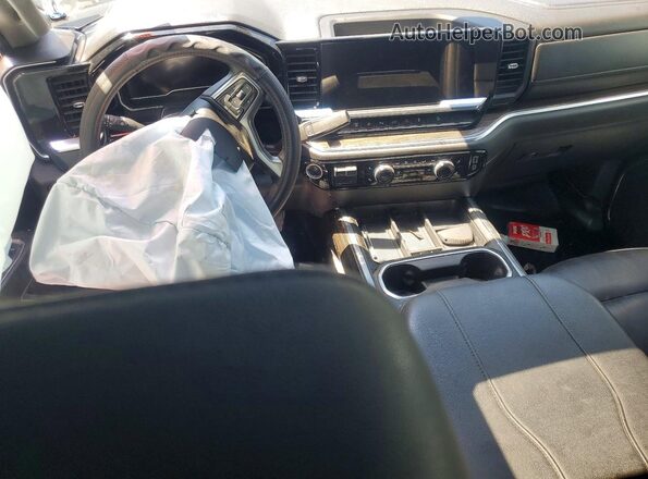 2GC4YNEYXR1202769 2024 CHEVROLET SILVERADO Gray Dashboard view