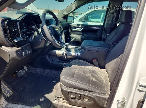 2GCPAEEDXR1157248 2024 CHEVROLET SILVERADO White Vista interior delantera