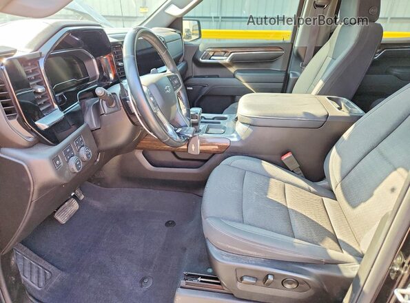 2GCUDEED3R1204405 2024 CHEVROLET SILVERADO Black Widok wnętrza z przodu