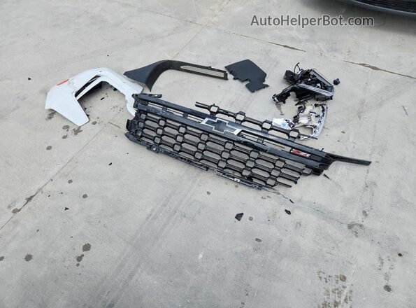 2GCUKDED1S1100825 2025 CHEVROLET SILVERADO Black Widok komory silnika
