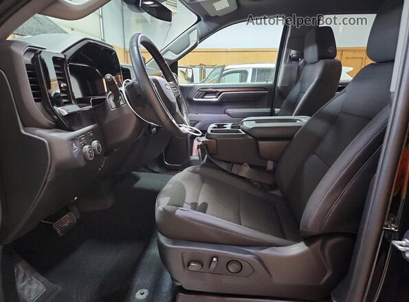 2GCUKDED4T1157831 2026 CHEVROLET SILVERADO Black Widok wnętrza z przodu