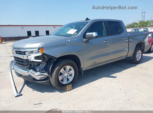 2GCUKDED9T1185236 2026 CHEVROLET SILVERADO Silver Առջևի ձախ երեք քառորդ տեսարան