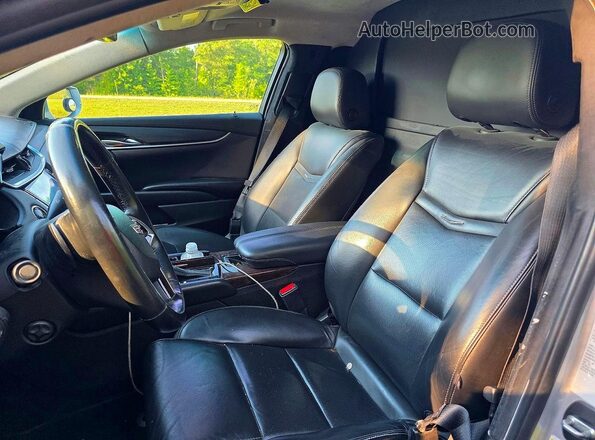 2GEXG6U30H9550146 2017 CADILLAC XTS Silver Widok zestawu wskaźników