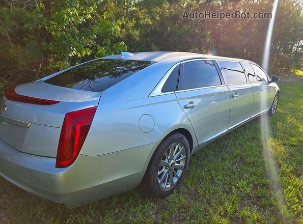 2GEXG6U30H9550146 2017 CADILLAC XTS Silver Przód prawy