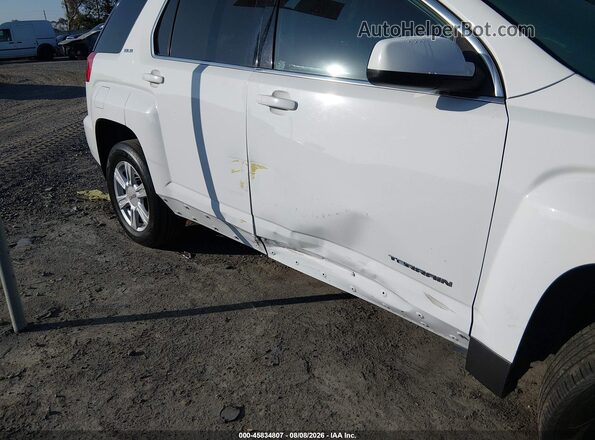 2GKALMEK1G6139847 2016 GMC TERRAIN White Widok z przodu