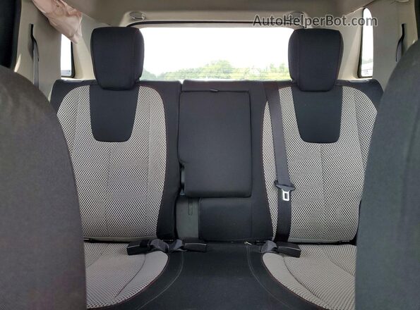 2GKALMEK2H6239523 2017 GMC TERRAIN White უკანა სავარძლების ხედი