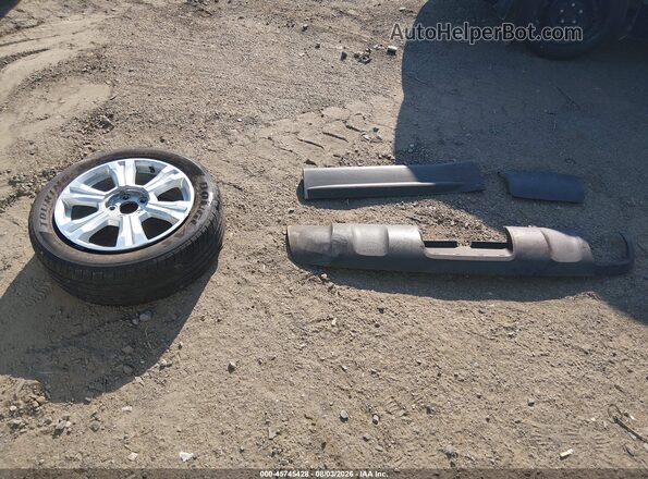 2GKALMEK6H6118218 2017 GMC TERRAIN Silver ხელსაწყოთა პანელის ხედი