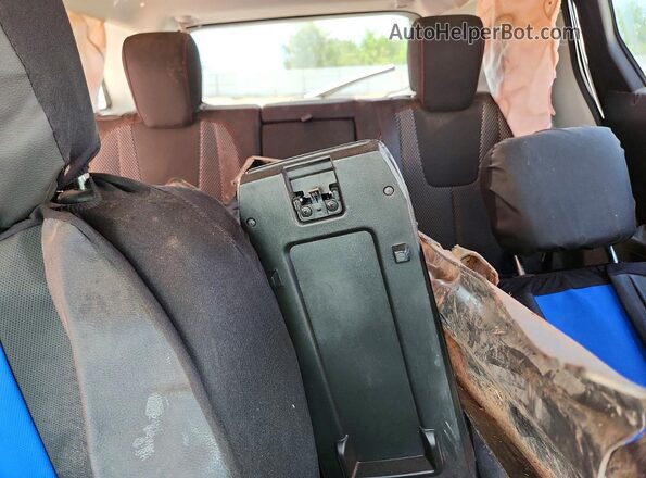 2GKALMEK8H6235556 2017 GMC TERRAIN Gray Rear seats view