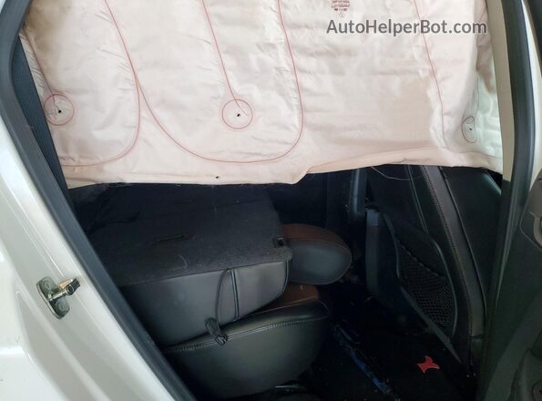 2GKALPEK9H6326501 2017 GMC TERRAIN White Widok tylnych siedzeń