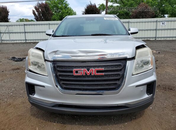 2GKFLSEK6H6282899 2017 GMC TERRAIN Серебряный Вид спереди