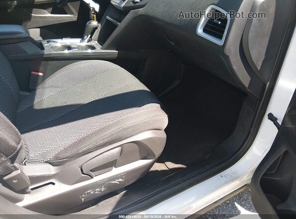 2GNALBEK3H1595256 2017 CHEVROLET EQUINOX White წინა სალონის ხედი