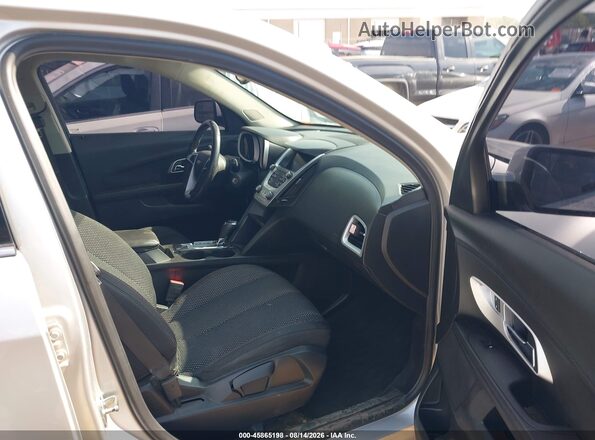 2GNALCEK1H1601027 2017 CHEVROLET EQUINOX Silver Widok wnętrza z przodu